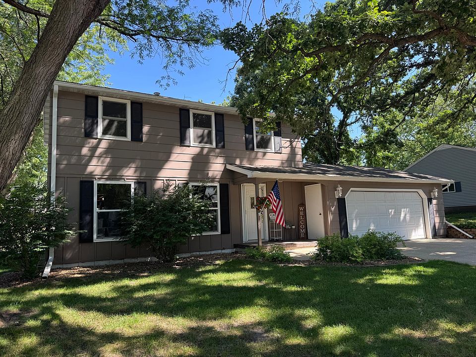 1st image of 209 Burr Oak Dr