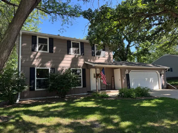 209 Burr Oak Dr, Albert Lea, MN 56007