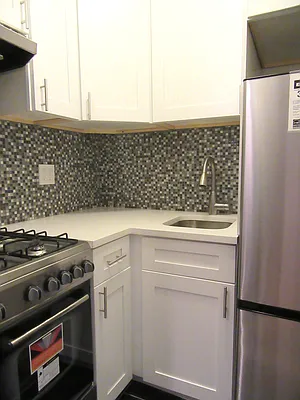 Rented by Paley Management | media 9