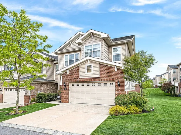 423 Elton Farm Cir, Glen Mills, PA 19342