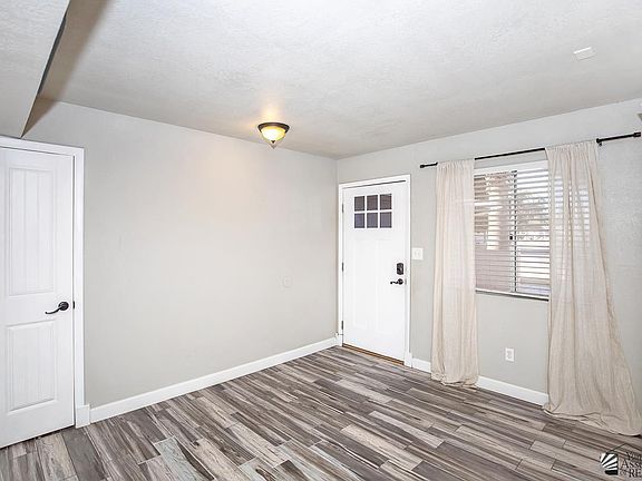 3rd image of 2721 S Olivia Ave
