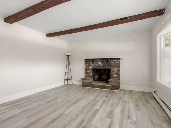 22 Washington St, Plainville, MA 02762