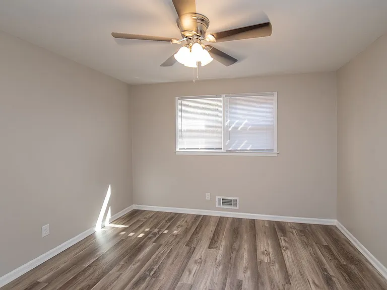 1602 Johns Rd #C — Photo 11