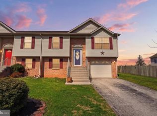 1915 Wyatt Cir, Dover, PA 17315