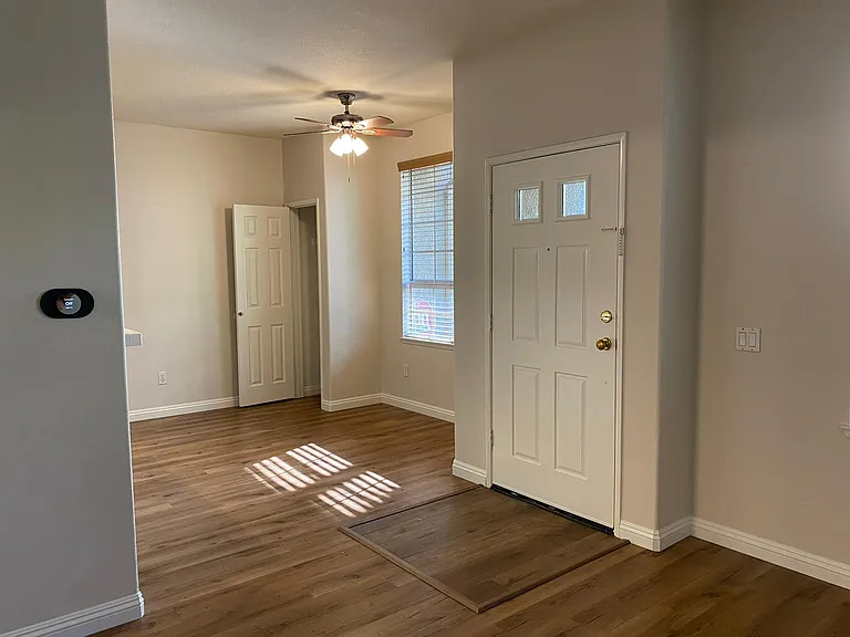 24 Promontory Park — Photo 16