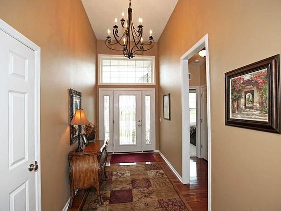 3rd image of 7176 Newbury Pl