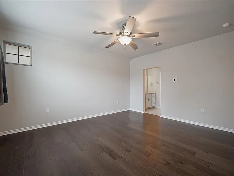 305 Bolivar Way #101 — Photo 24