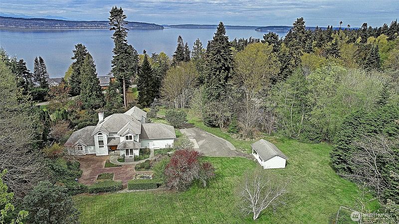 3rd image of 4193 S Camano Drive