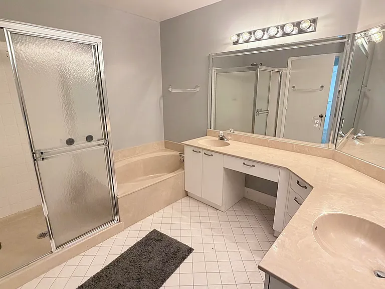 5136 Floria Dr #G — Photo 12