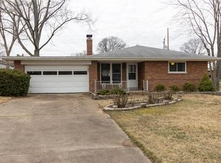 2965 Chevron Dr, Saint Louis, MO 63125