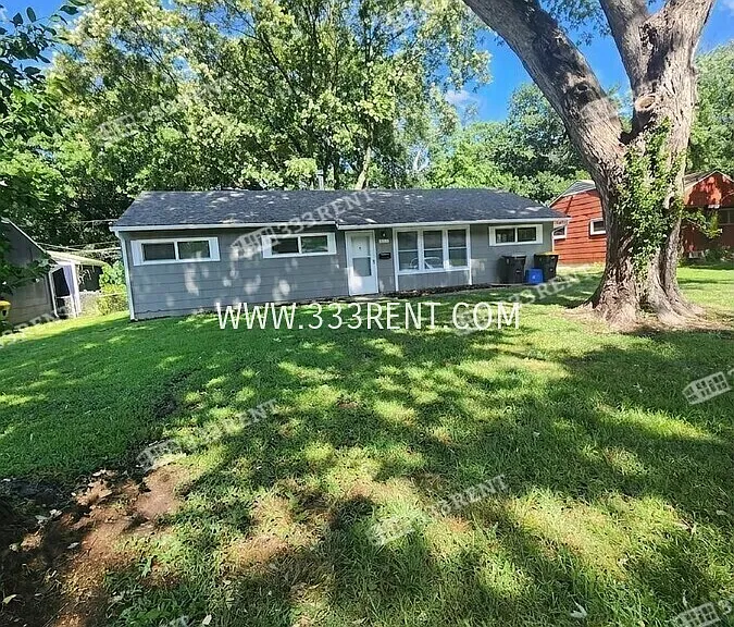 11012 Newton Ave — Photo 1