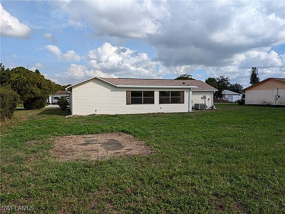 5th image of 1523 Medford Pl