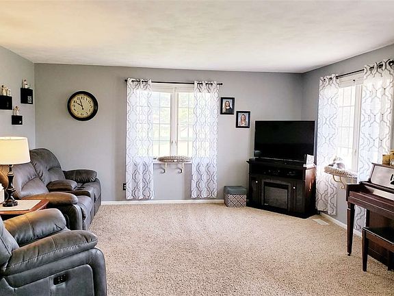 2nd image of 14816 W Windsong Dr