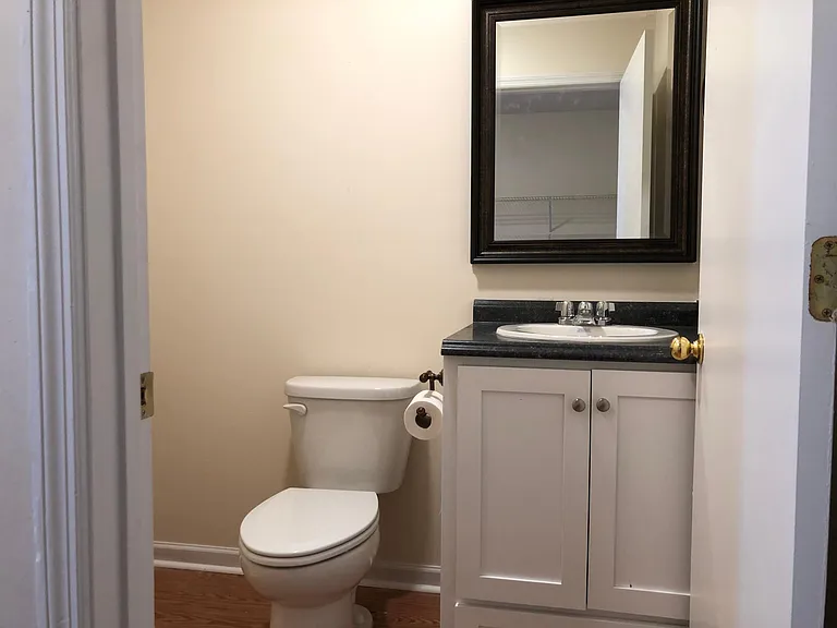 715 Sheridan Ave — Photo 10