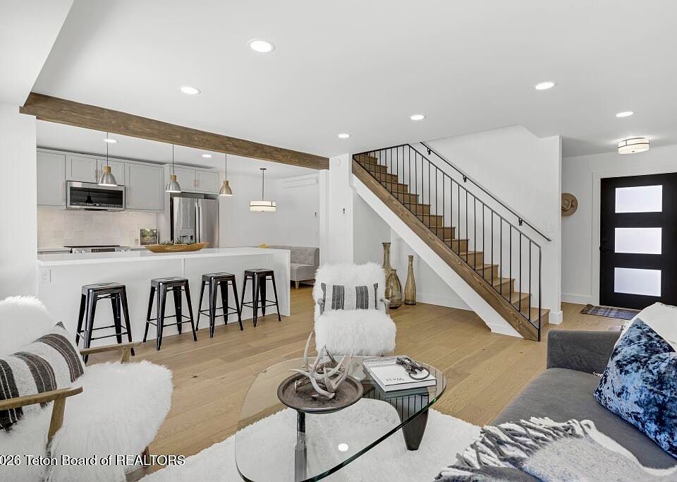 1st image of 820 Powderhorn Ln APT C