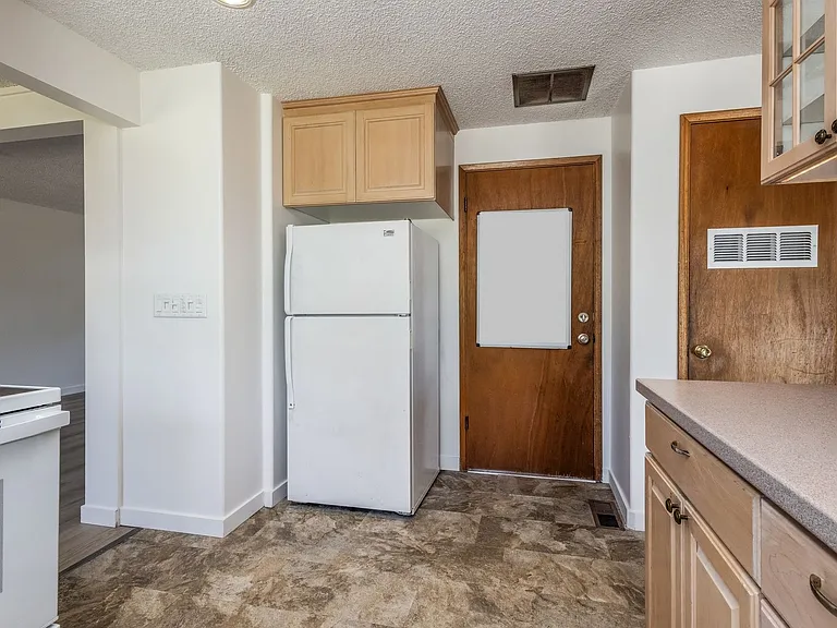10716 SE 224th Pl — Photo 4