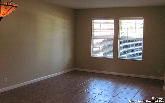 4th image of 204 Katie Ct