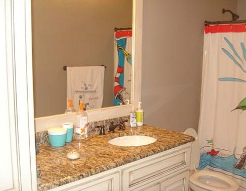 2nd image of 18300 N Village Ct