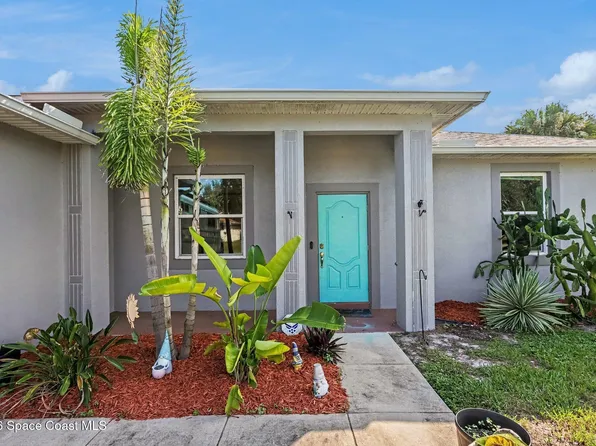 521 Borraclough Ave NW, Palm Bay, FL 32907