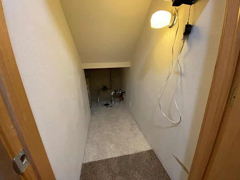 2570 Amber Valley Ct S — Photo 36