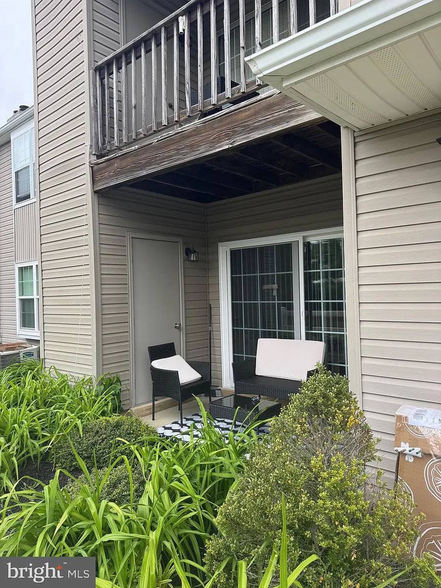 Building Photo - 408 Firethorne Ct