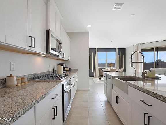 5th image of 278 S SAN FERNANDO Lane