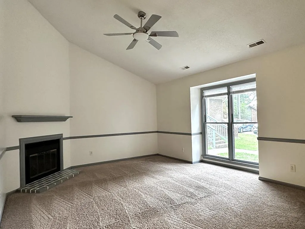 103 Homeplace Ct — Photo 4
