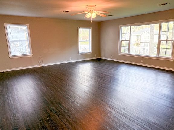 2nd image of 209 Cavin St