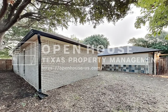 1052 Fairview Dr — Photo 19