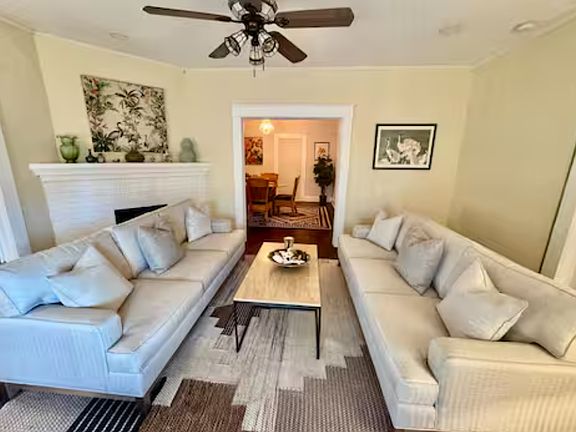 2nd image of 905 E McBerry St #1