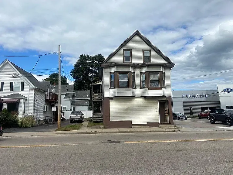 155R E Central St — Photo 11