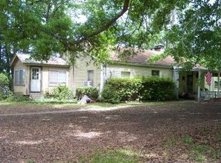 737 County Road 3462, Broaddus, TX 75929