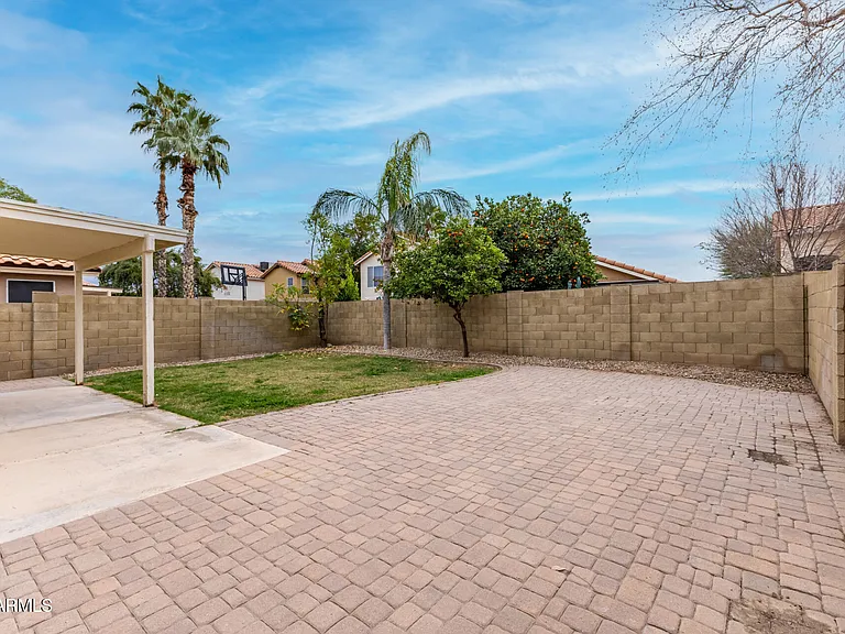 1343 E Angela Dr — Photo 36