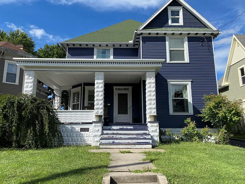 326 Franklin St photo 1
