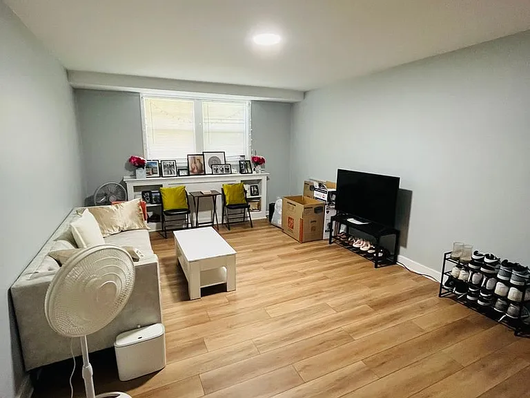 101 Winnie St — Photo 3