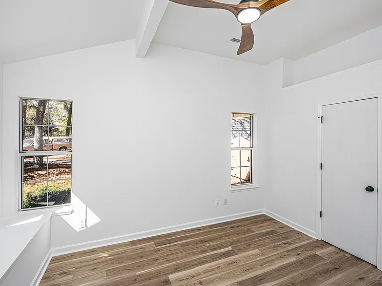 1078 Secessionville Rd — Photo 18