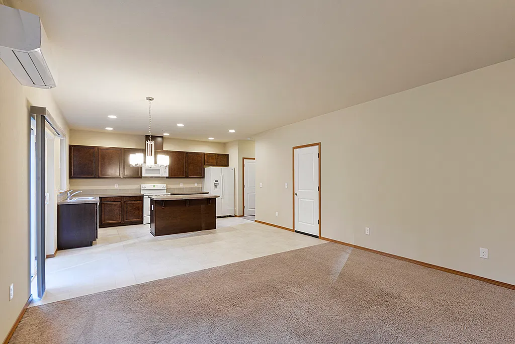 3 bed, 2.5 bath, 1795 sqft, $2,745 — Photo 3