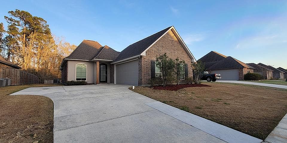 1st image of 18218 River Landing Dr