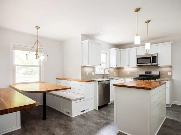 887 Washington St, Traverse City, MI 49686