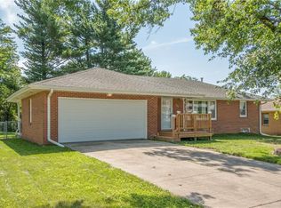 604 S North St, Indianola, IA 50125