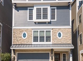 3594 Handman Ave, Cincinnati, OH 45226