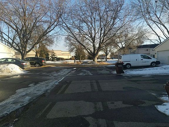 5th image of 2933 69th Ln N