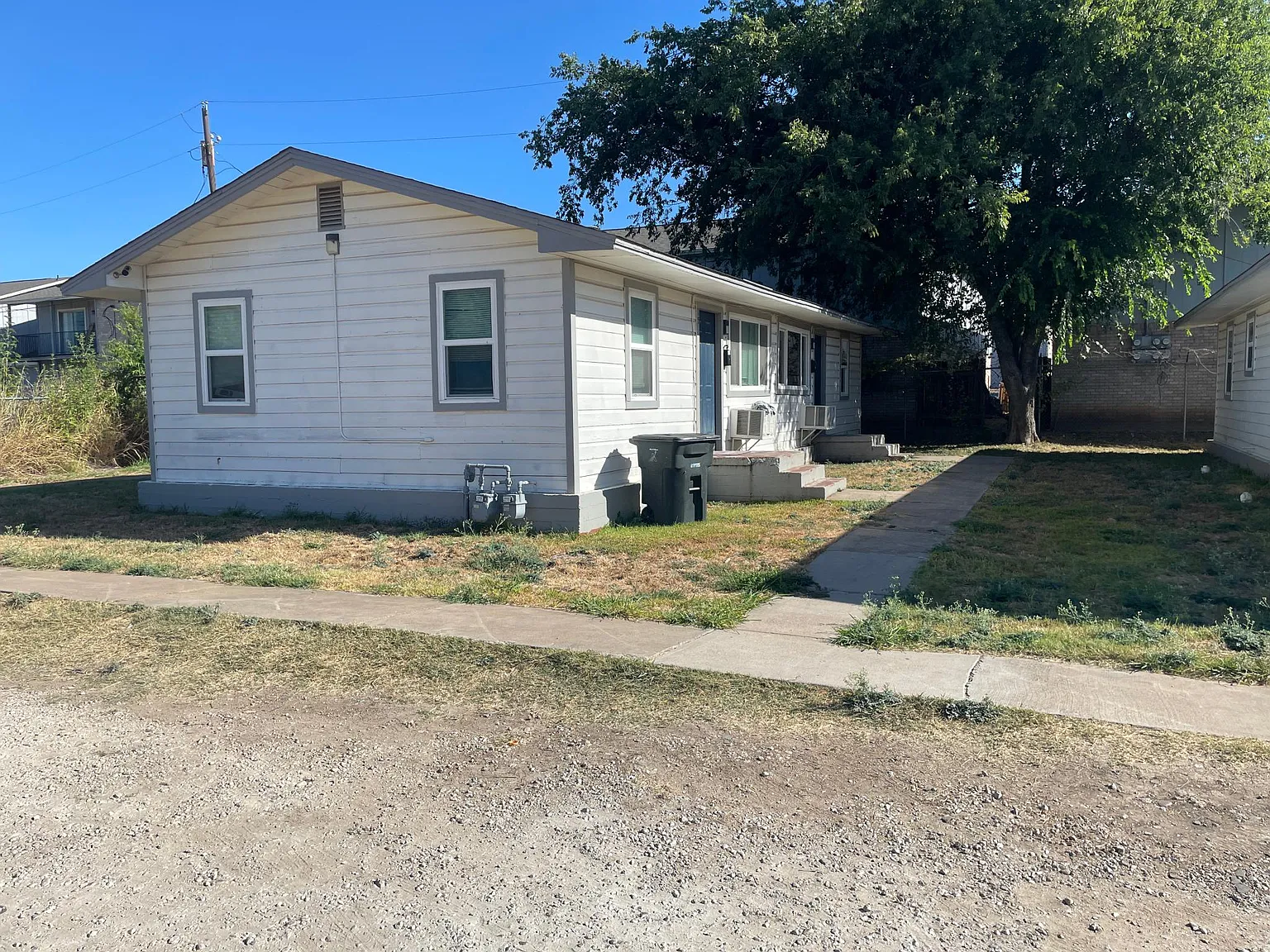 2 bed, 650 sqft, $475 — Photo 1