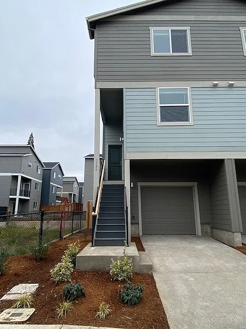 4 bed, 2.5 bath, 1741 sqft, $2,495 — Photo 1