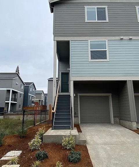 3286 179th Ter — Photo 1
