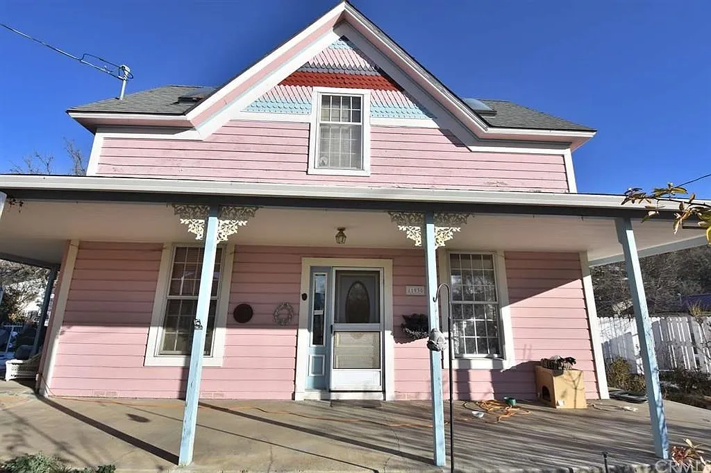 11930 East St photo 1