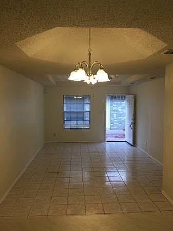 1st image of 2808 N 32nd St APT 4