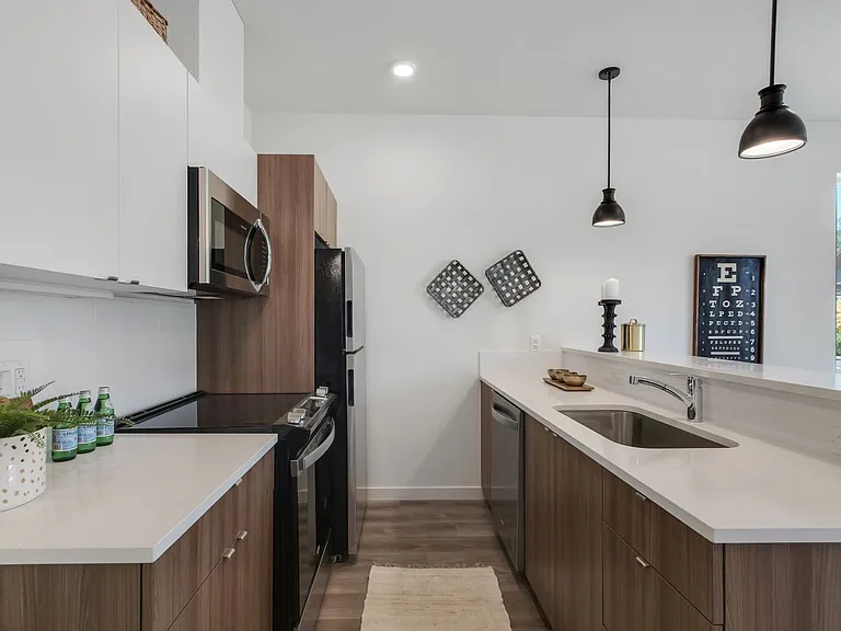 Greeley Court — Photo 2