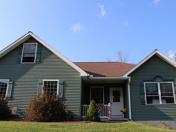 2nd image of 325 Horseshoe Ln