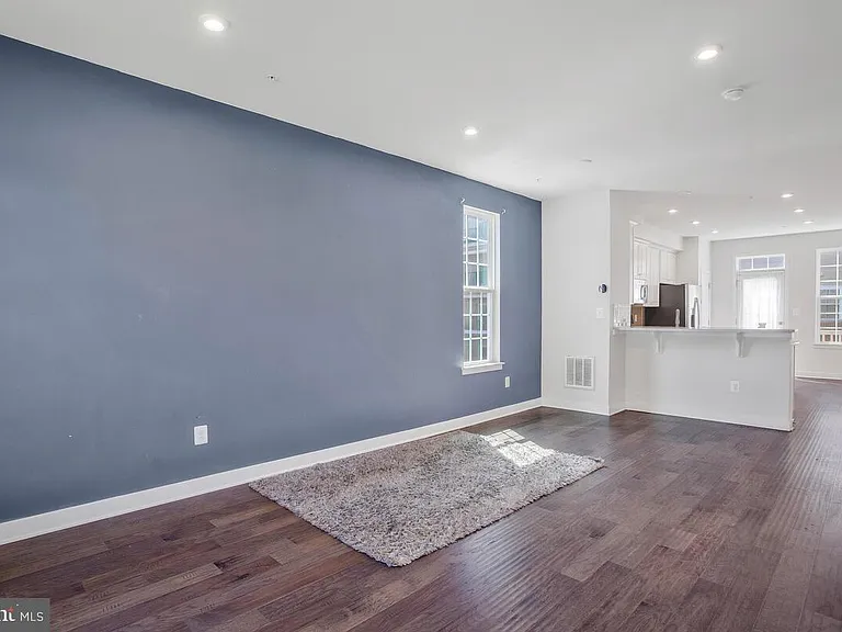 8100 Miner St — Photo 16